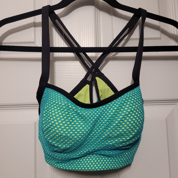 Victoria's Secret Sport Bra - Picture 1 of 3